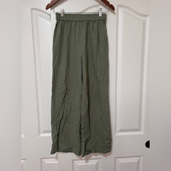 Emery Rose Pants - Emery Rose Olive Green Wide-Leg Pants - Small